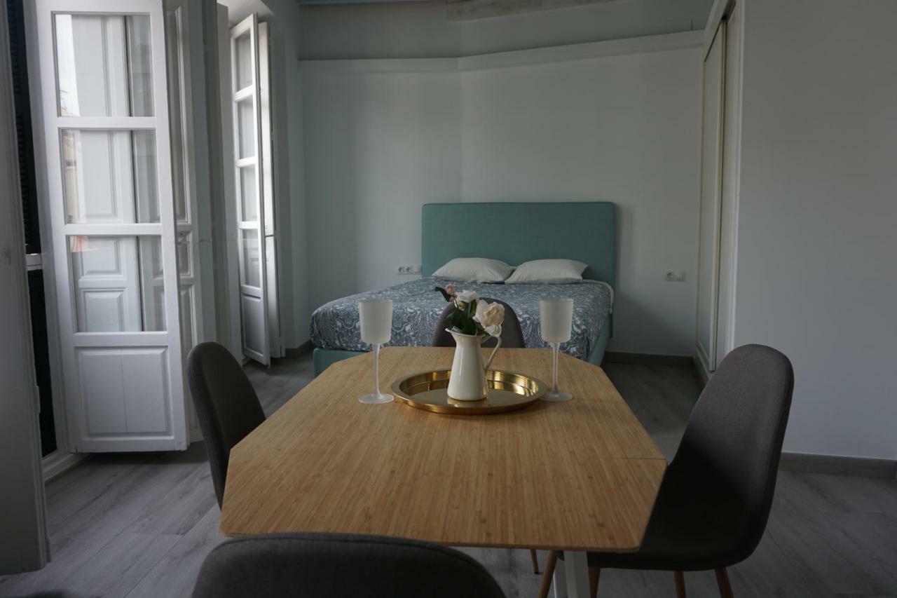 Apartamentos Mediterranea Centro Malaga Exterior photo